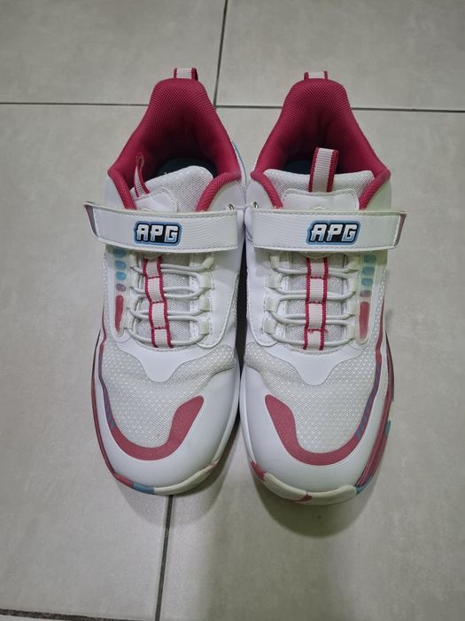 Маратонки на Анди студио