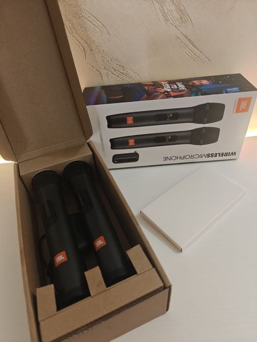 Set 2 microfoane wireless JBL