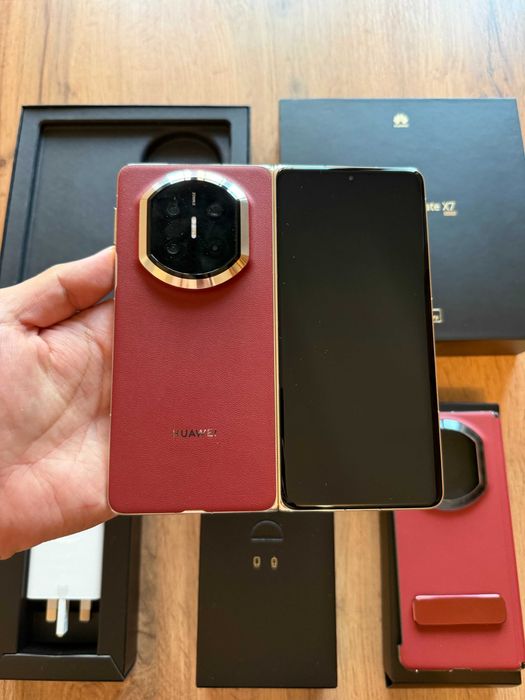 Срочно продам Huawei Mate X7