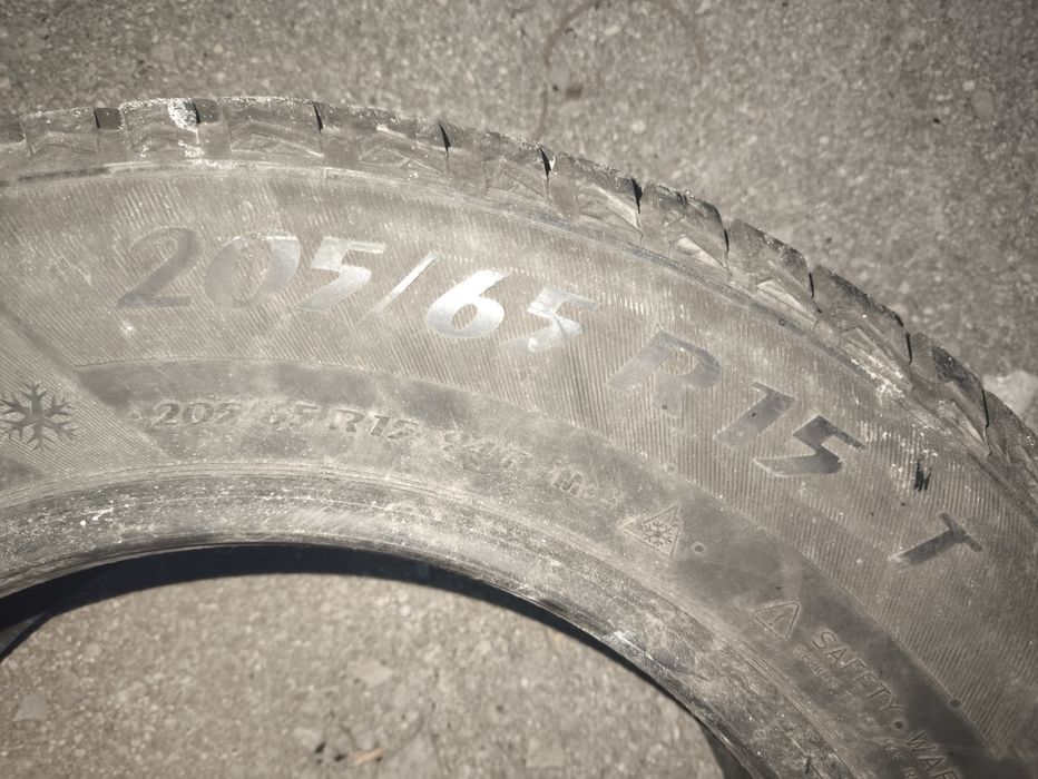 Продам Резину r16 205/60