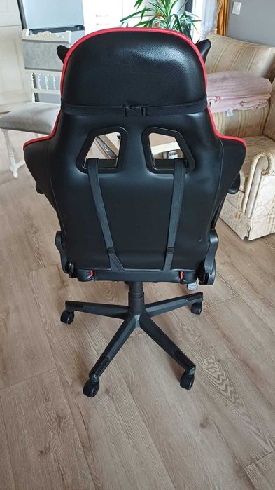 Scaun gaming KRING de vânzare – confortabil, reglabil, stare bună