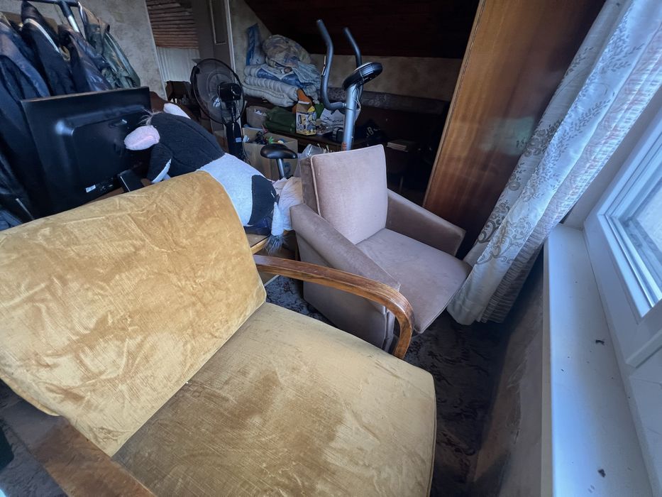 Мебели от всякакъв вид