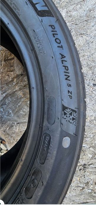 Anvelopa Pirelli 245/65 R17 111H Michelin 225/50 R17 98H RunFlat