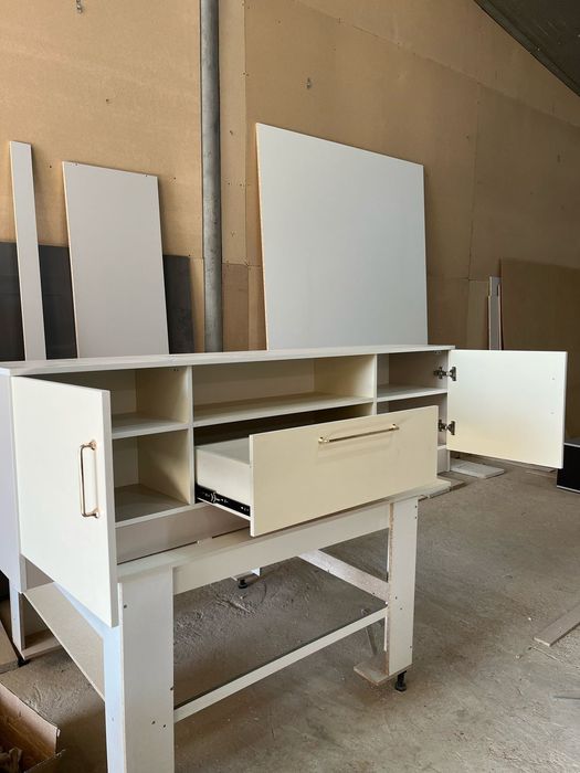 Продается ТВ Тумба