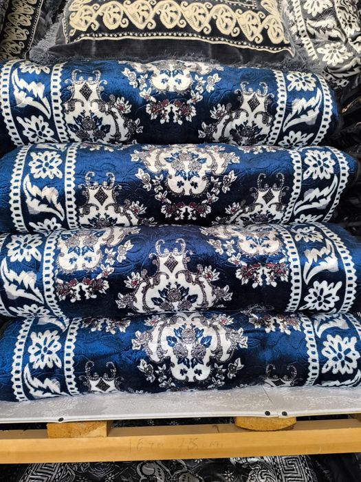 Виллур, духоба, сатин кўрпачалар