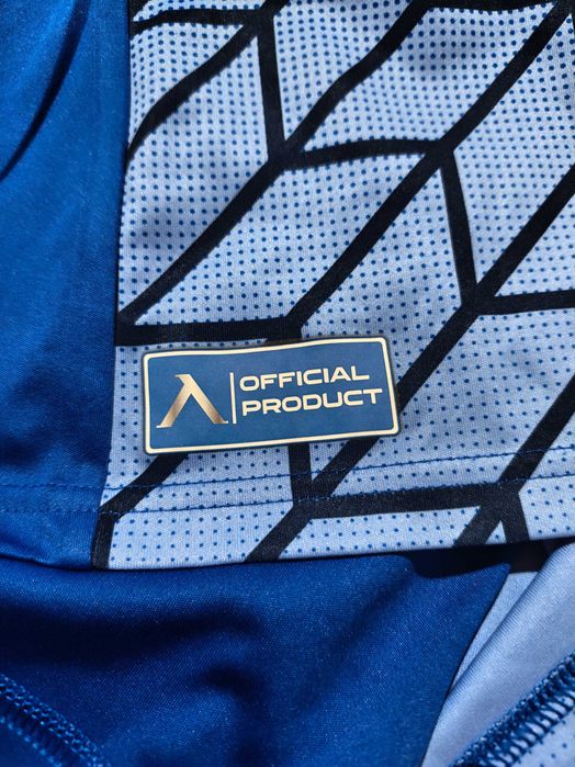 Тениска на Левски