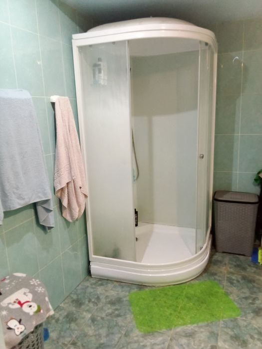 Продам половину коттеджа.