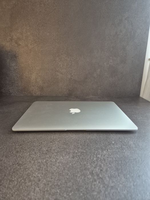Vând MacBook air 2014