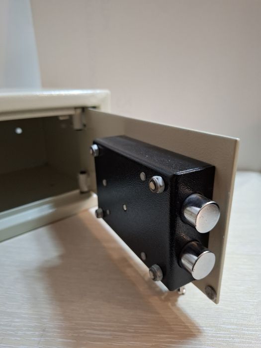 Сейф/каса 25/31/17