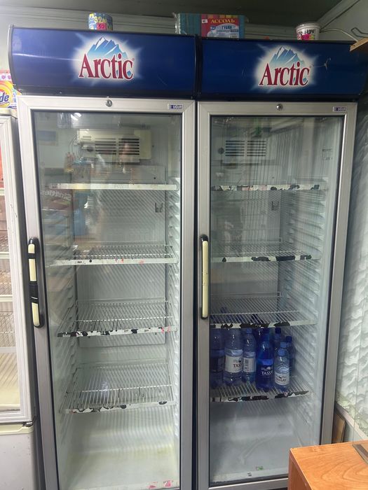 Продам холодильные витрины