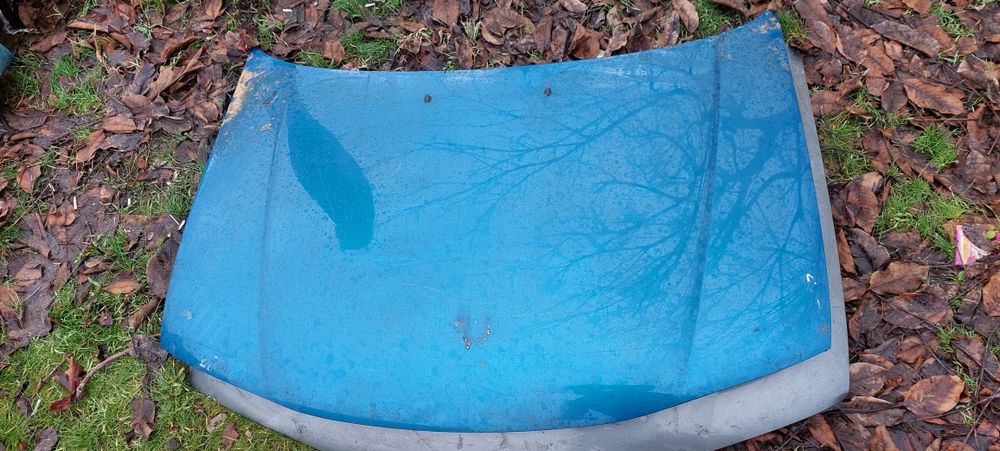 Капот на мазду 323