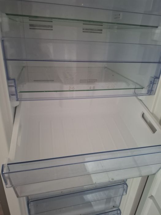 Морозильник Beko