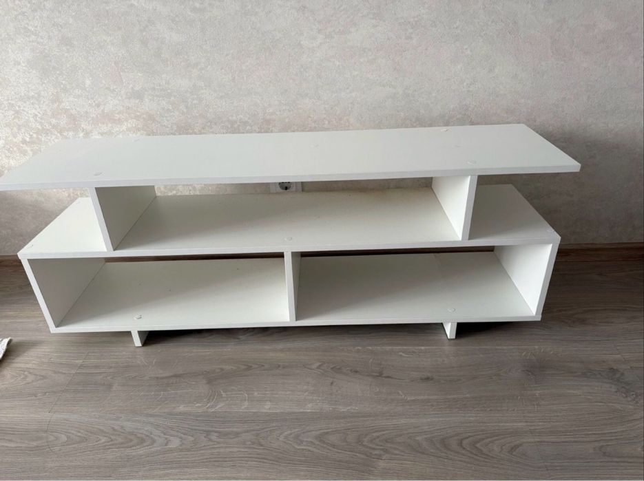 Продам тумбу. Тумба под телевизор.