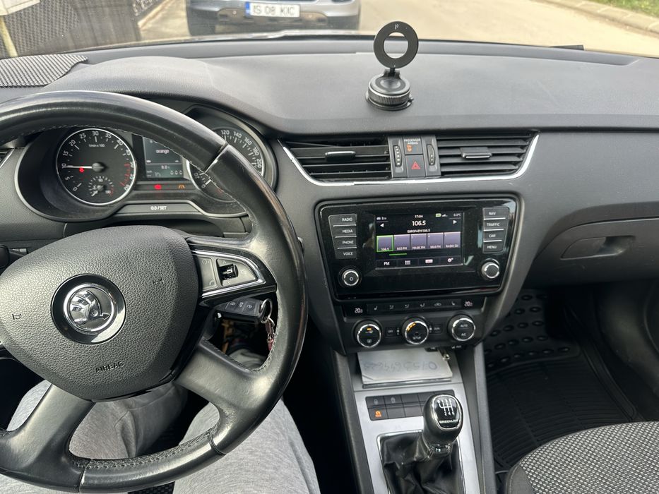 SKODA Octavia 2014 — imagine 5