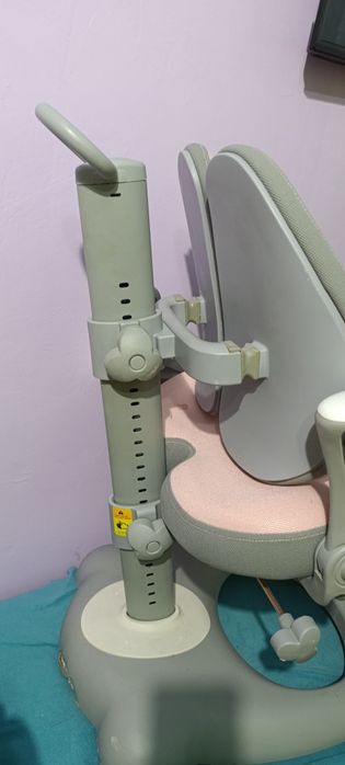 Офис стол за деца Kring Mike, Ергономичен, Мемори пяна,