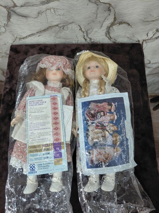 Куклы форфоровые Роса и Луиза.