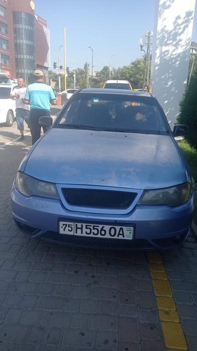 Nexiya 2. Dons. Tarnblyor mator qilingan. 600000 km yurgan