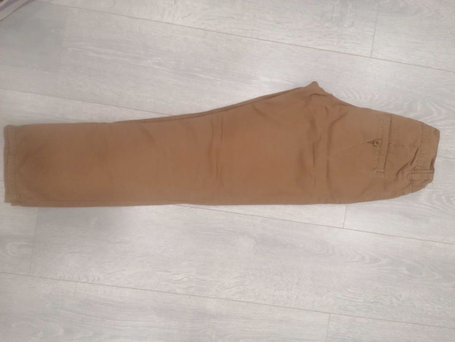 Бежов панталон на LCW