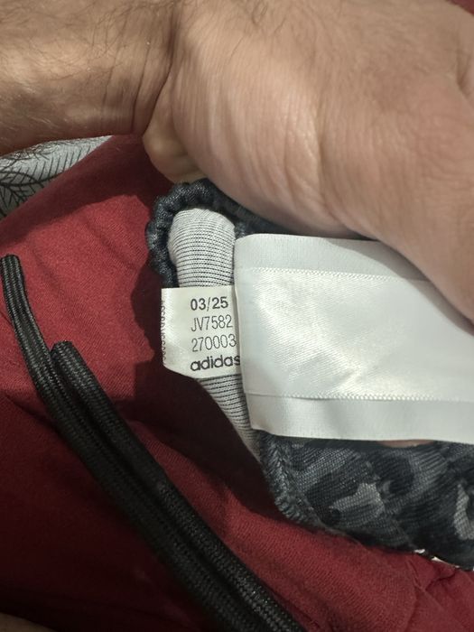 Pantaloni de trening adidas marimea m