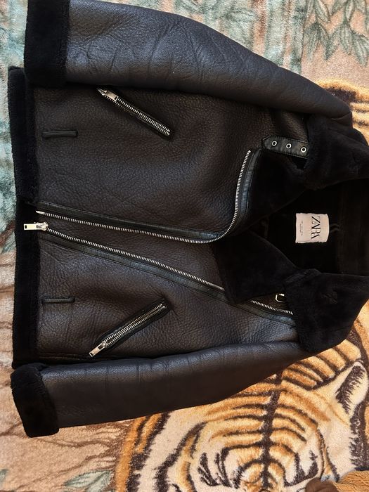 Продам женскую дубленку