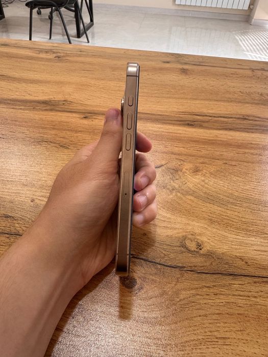 Iphone 16 pro, 256 gb, 88%