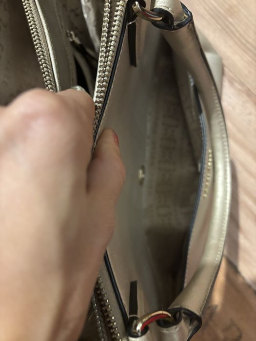 Coccinelle чанта естествена кожа