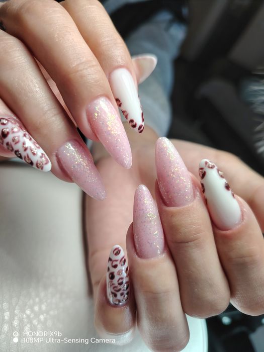 Наращивание ногтей