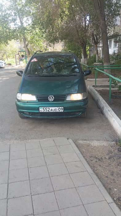 Продам машину Фольксваген шаран