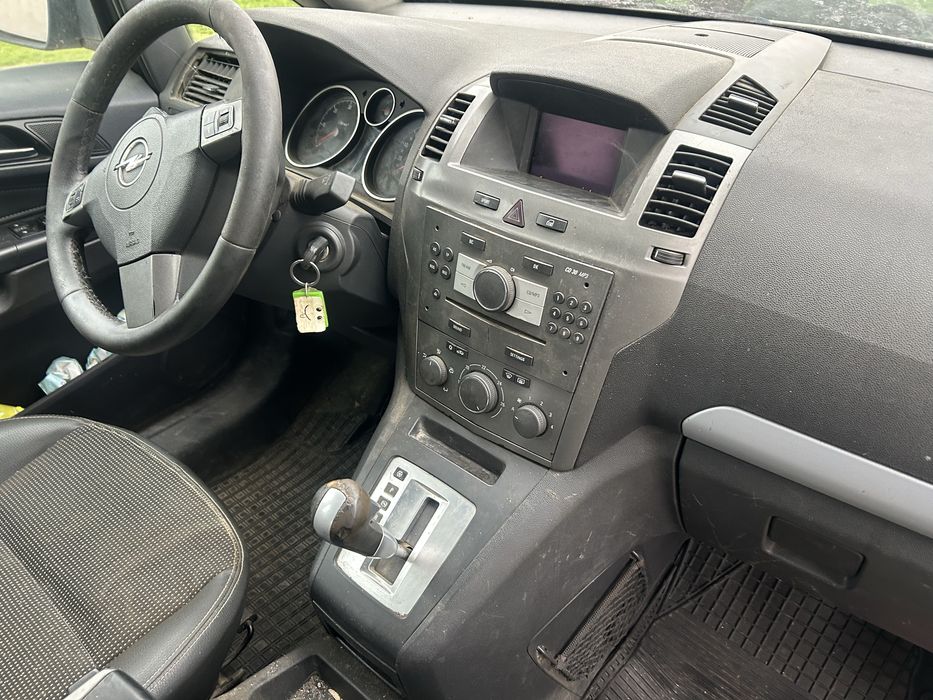 Opel zafira 1,9 за части
