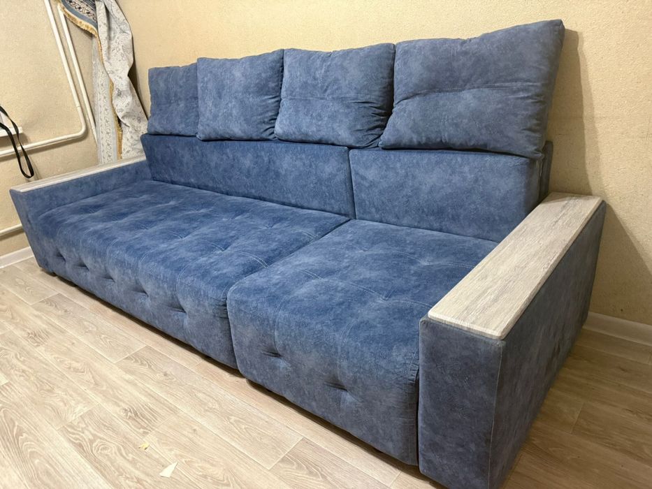 Срочно продам диван
