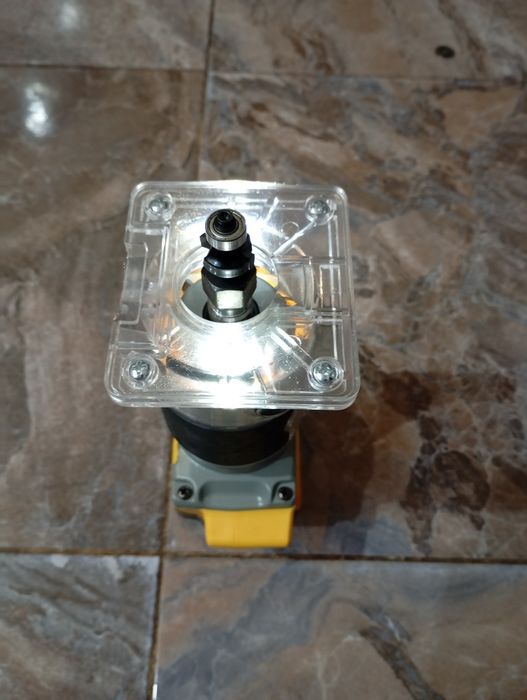 Freza conturi dewalt cu baterie de 6A