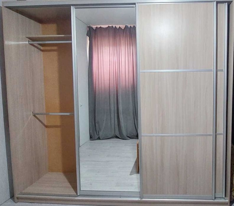 Продам шифоньер для одежды