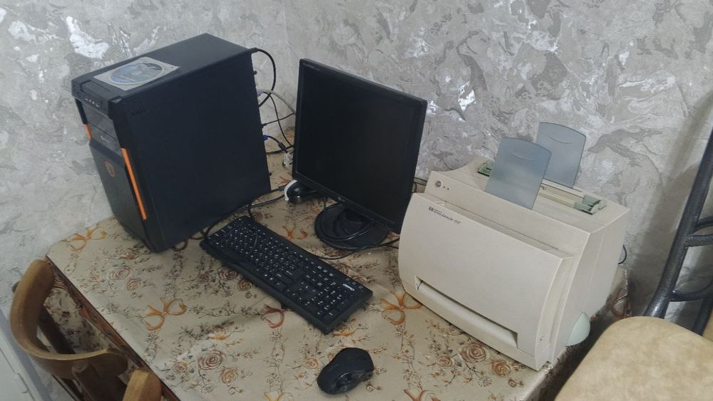 Старый Компьютер (Celeron 2.6 GHz XP)