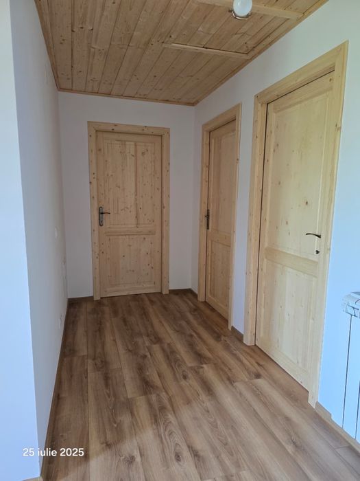 Casa de vanzare + teren 1000m