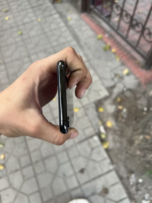 Nomi iphone xs max