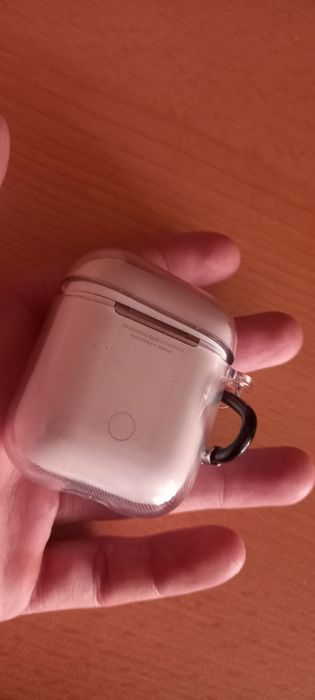 Продам аирподцы оригинал
