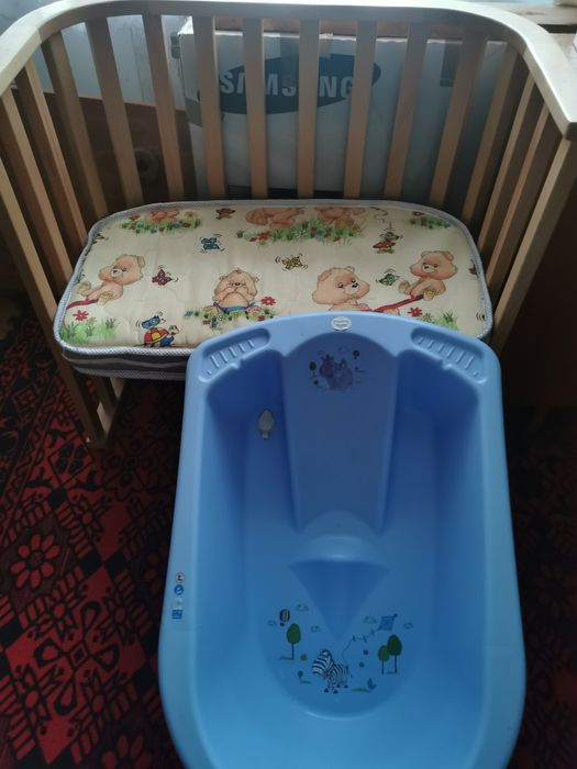 Поръчково мобилно легло "Мама и аз" с матрак, заоблени ръбове и подаръ