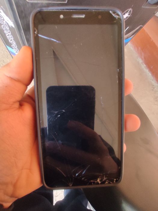 Redmi 7 a arzonga bervoraman aybi yoq ekran singan halos