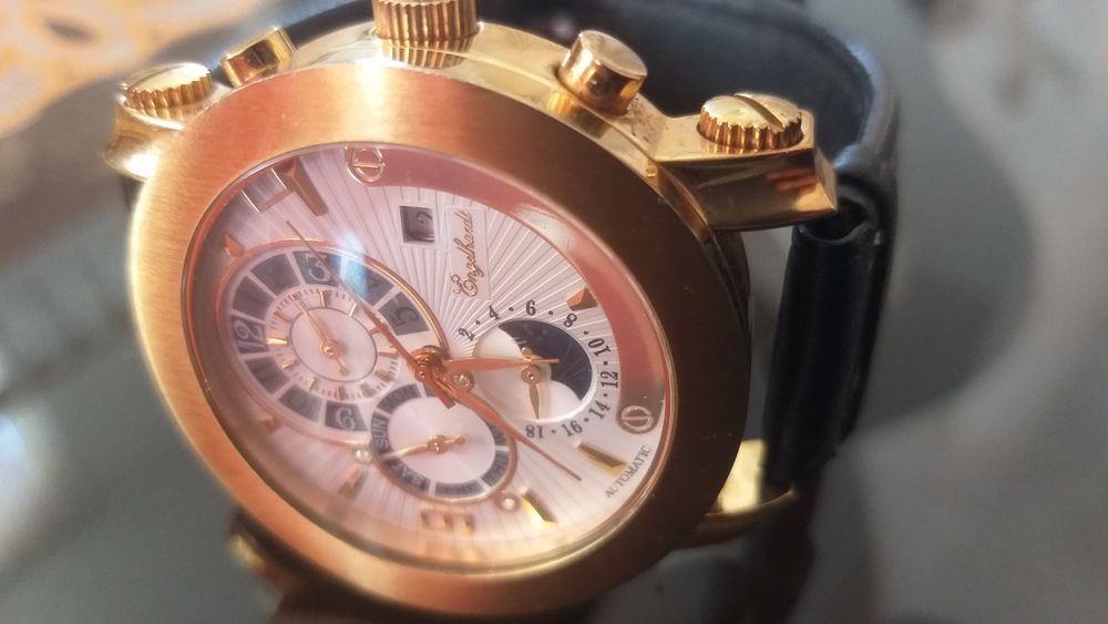 Vand ceas mecanism automatic