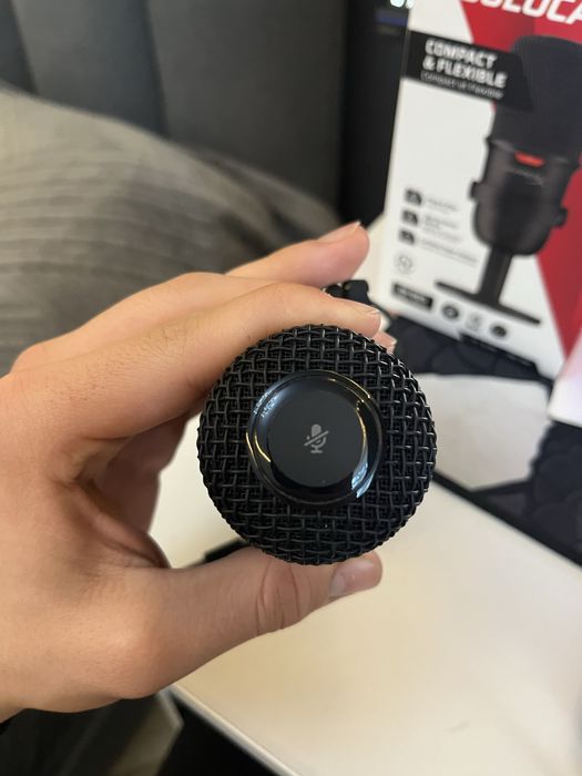 микрофон HyperX Solocast