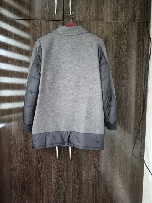 Куртка женская (разм. 50)