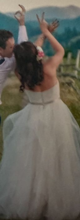 Rochie de mireasa cu corset (Divine.ro) din tulle