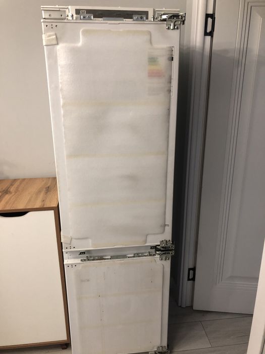 Холодильник Samsung