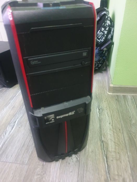 Vand unitate și monitor