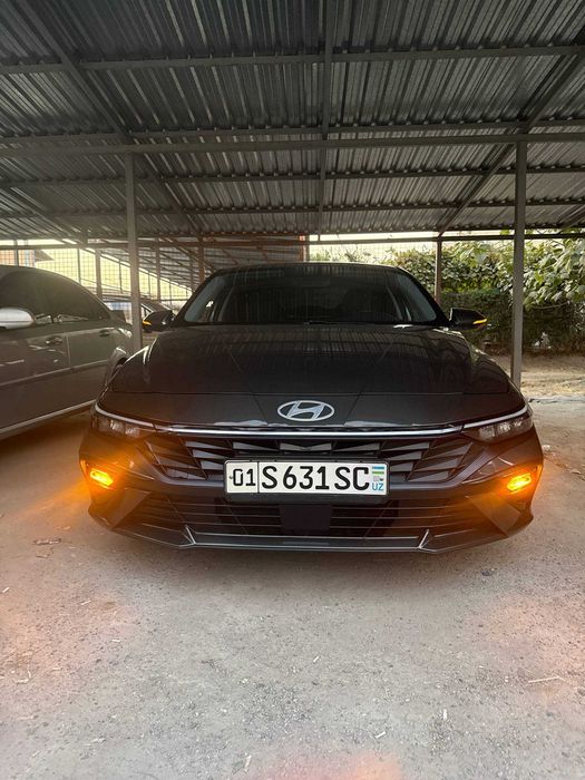 Hyundai ELANTRA 2024 год, пробег 42000 в рассрочку