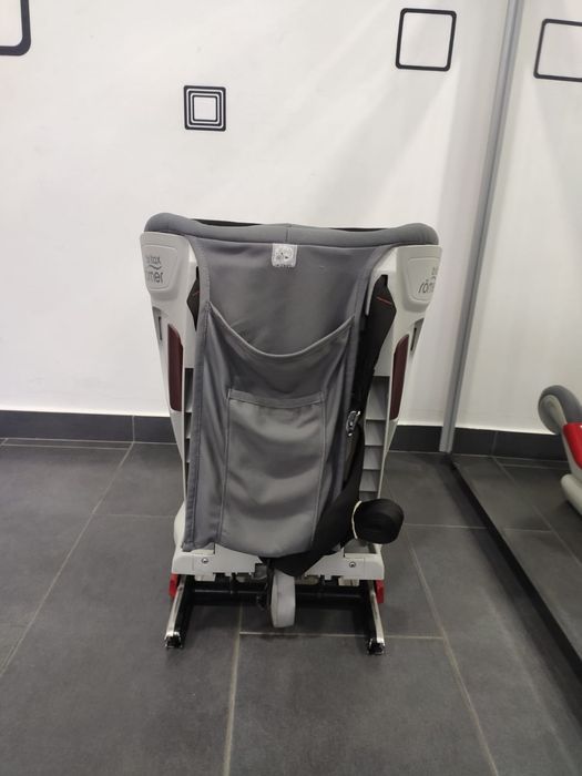 Scaun auto Britax Romer Advansafix III cu isofix pt.copii intre9-36 kg
