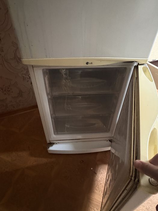 Холодильник в хорошем состояний