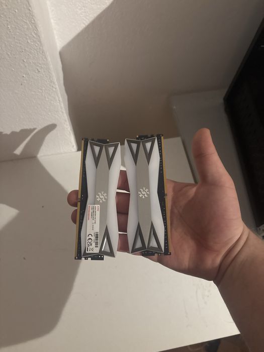 Vand 16GB ddr4  pret negociabil