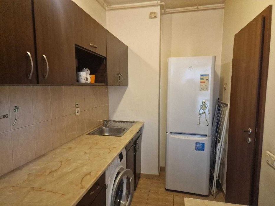 Garsoniera Auchan Titan, 15 minute metrou, complex Rasarit de Soare