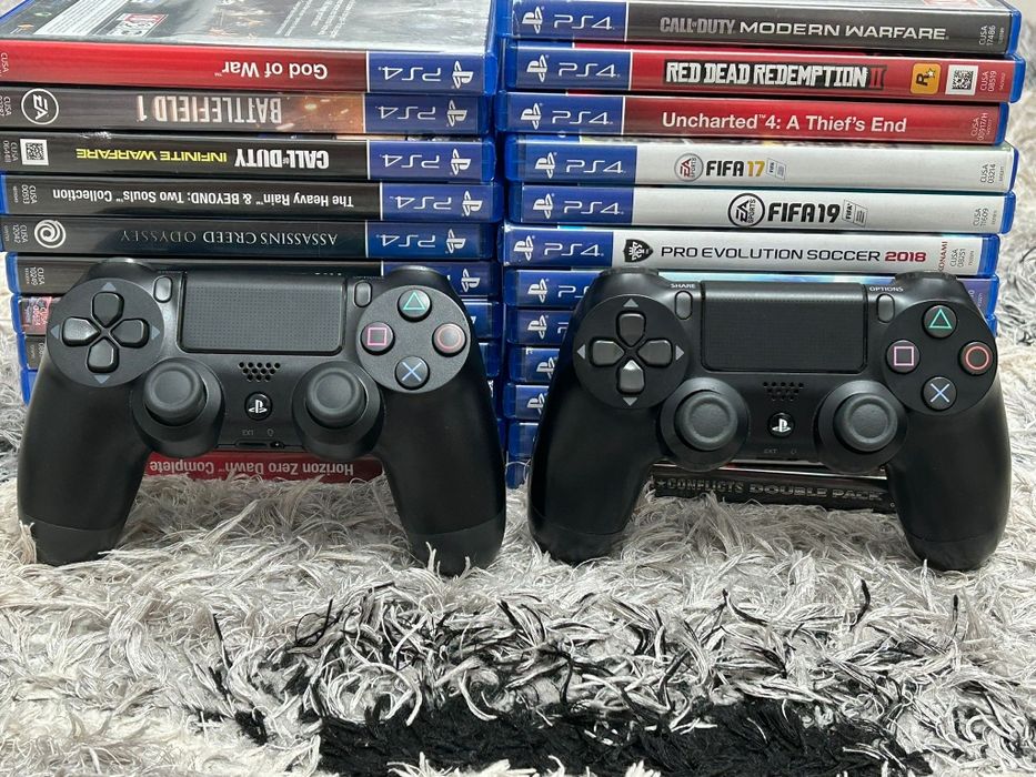 PS4 Slim, 872,8 GB, pachet mare de jocuri